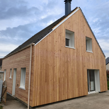 Isolation thermique par l’extérieur et bardage douglas